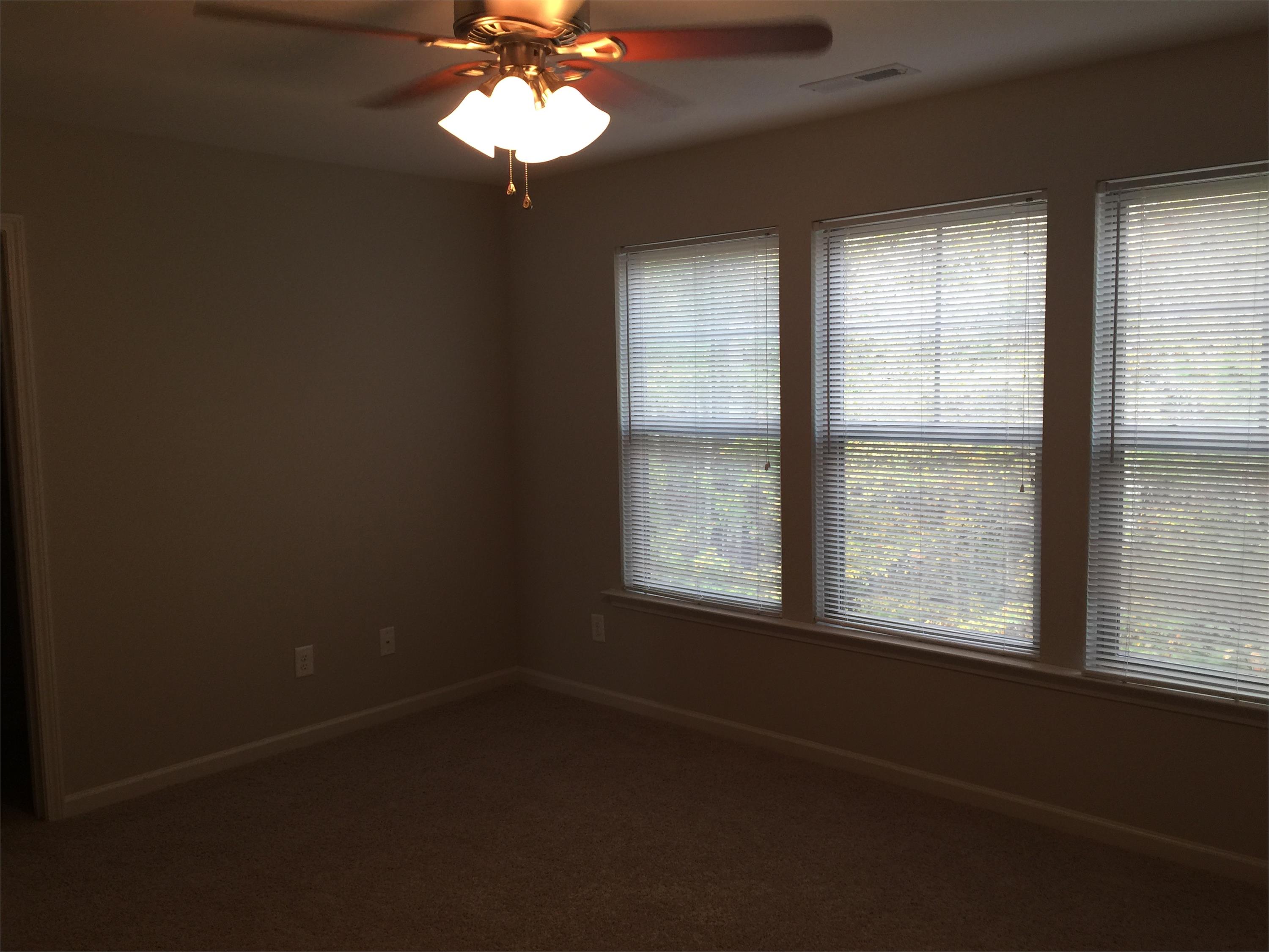 1105 Metropolitan Drive photo 5
