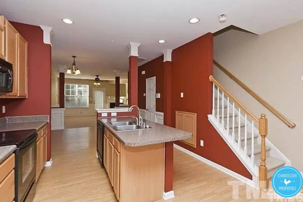 8821 Camden Park Drive photo 3