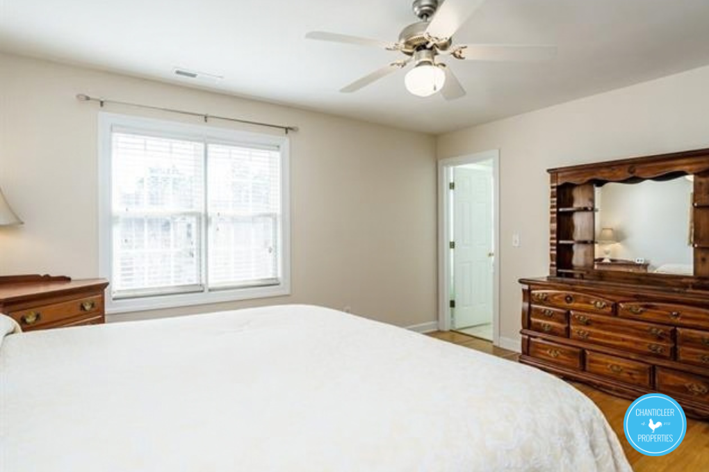 2040 White Pond Court photo 8