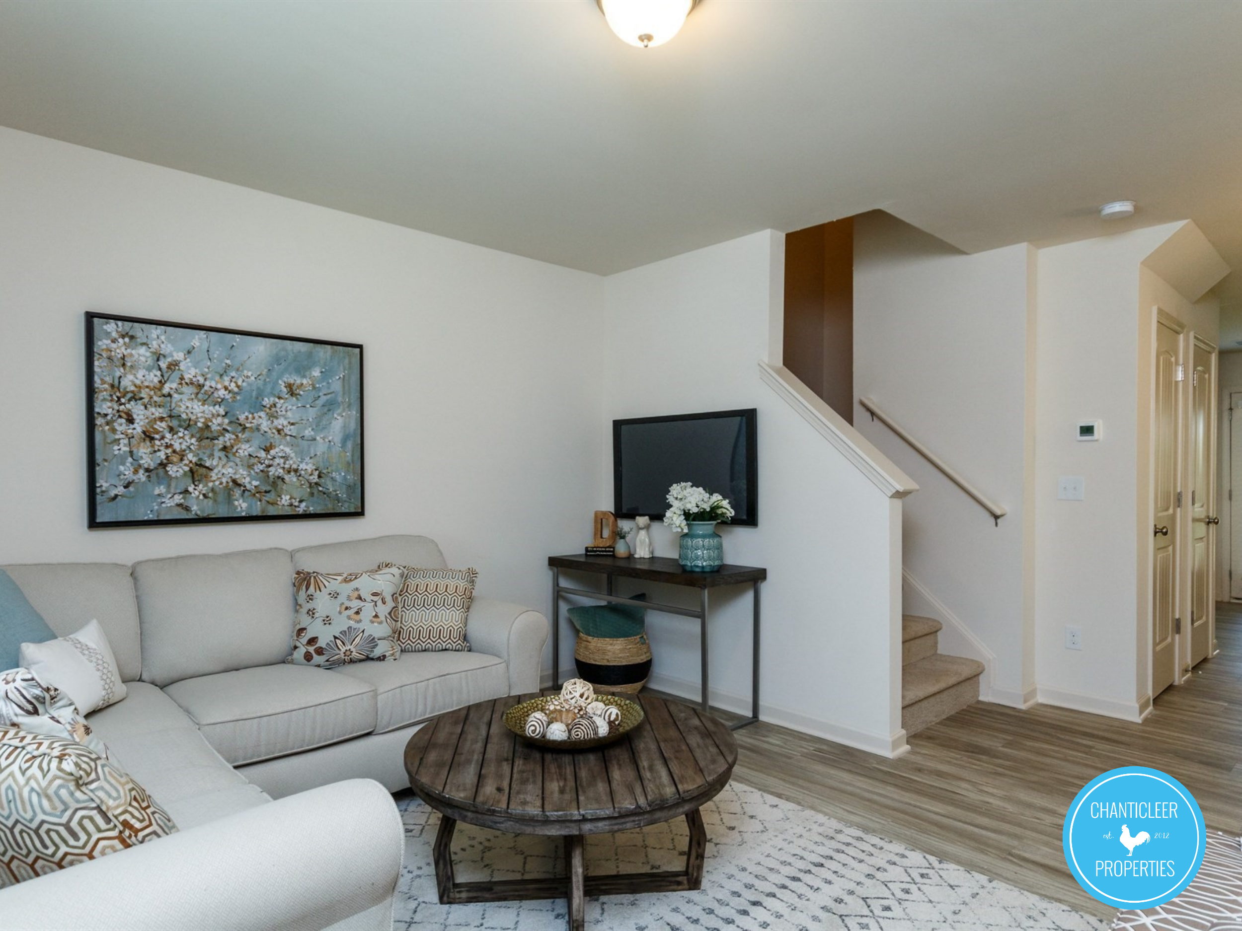 526 Hobkirks Place photo 1