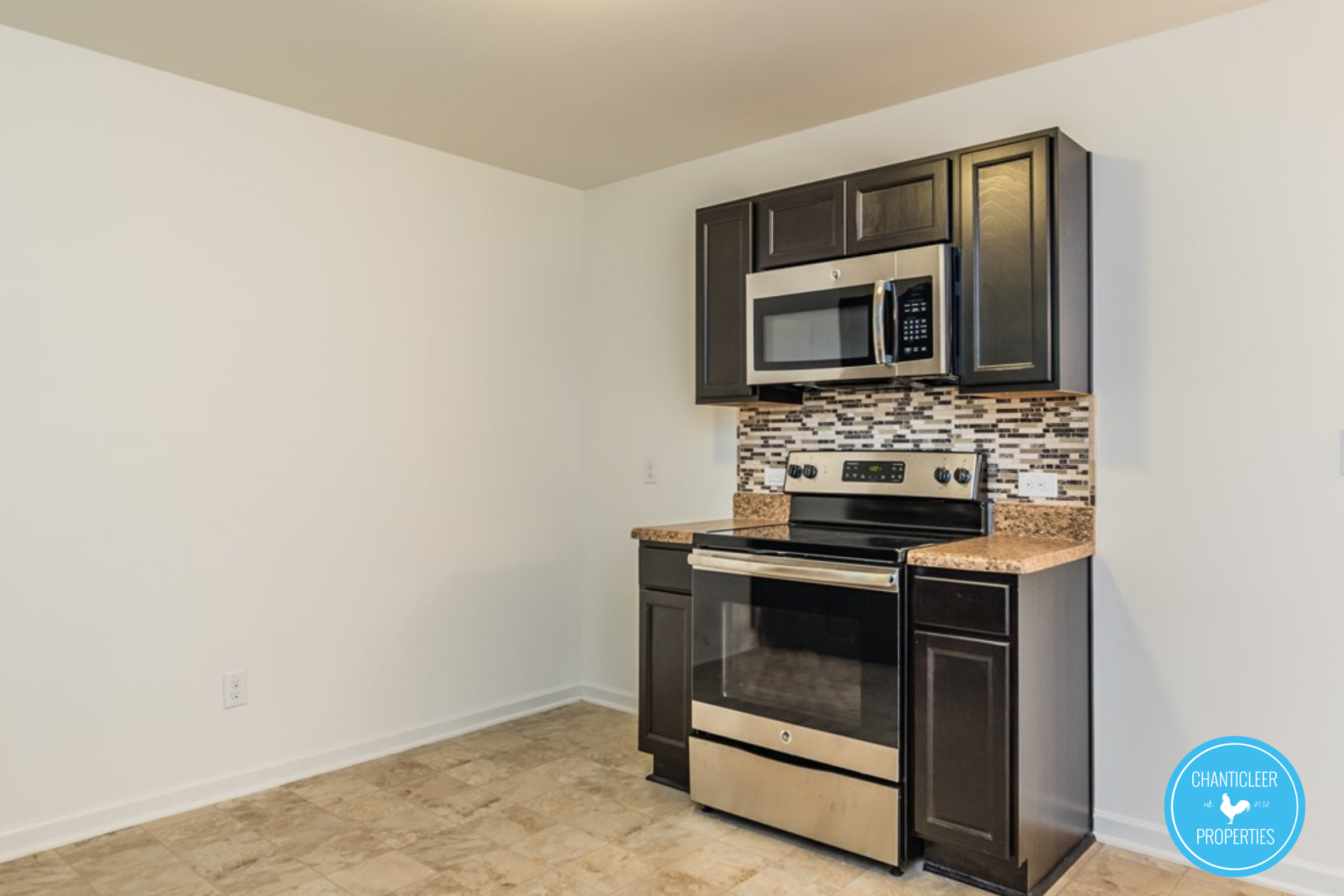 515 Hobkirks Place photo 8