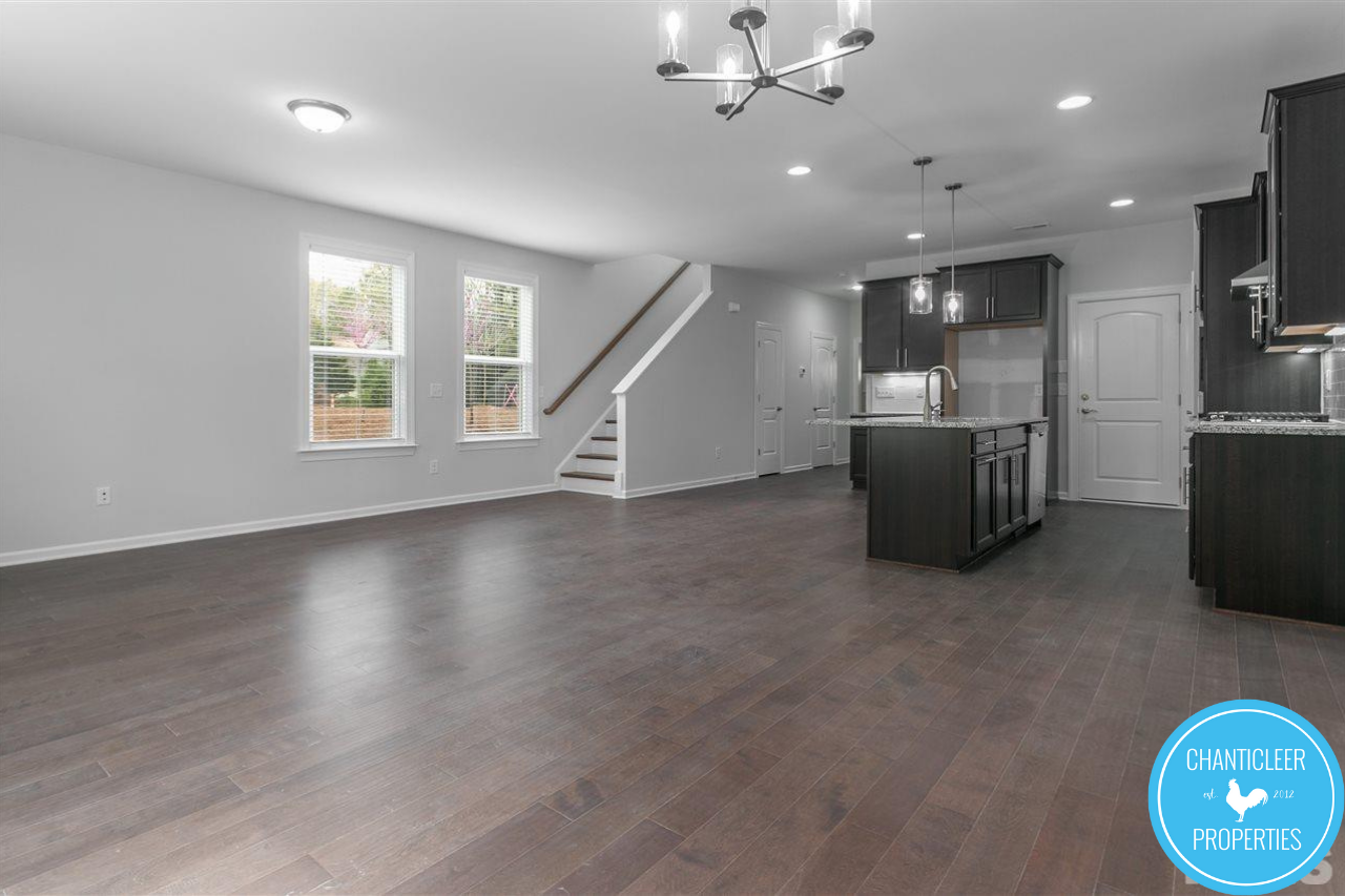 2010 Chipley Drive photo 3