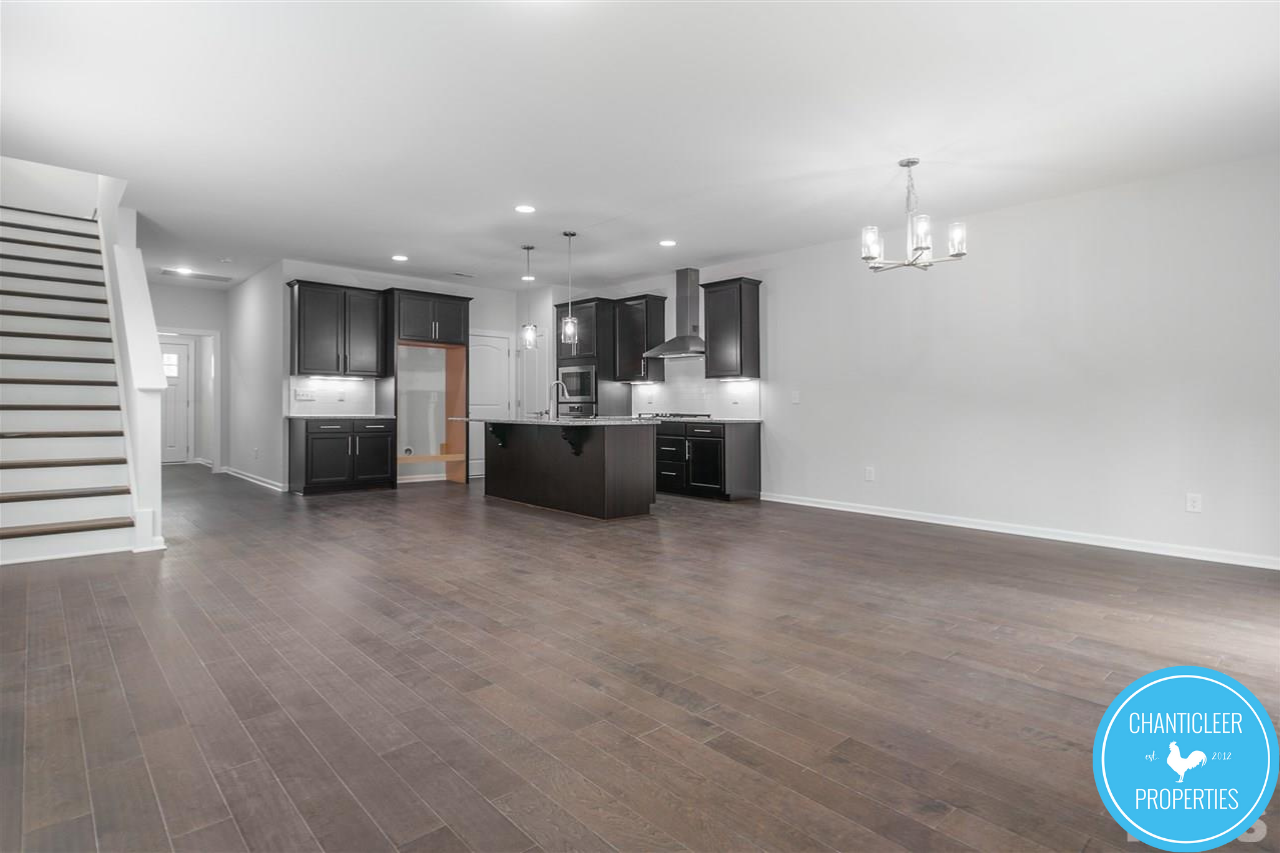 2010 Chipley Drive photo 4