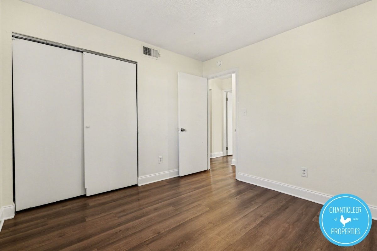 115 Florence St — Unit 1 photo 5
