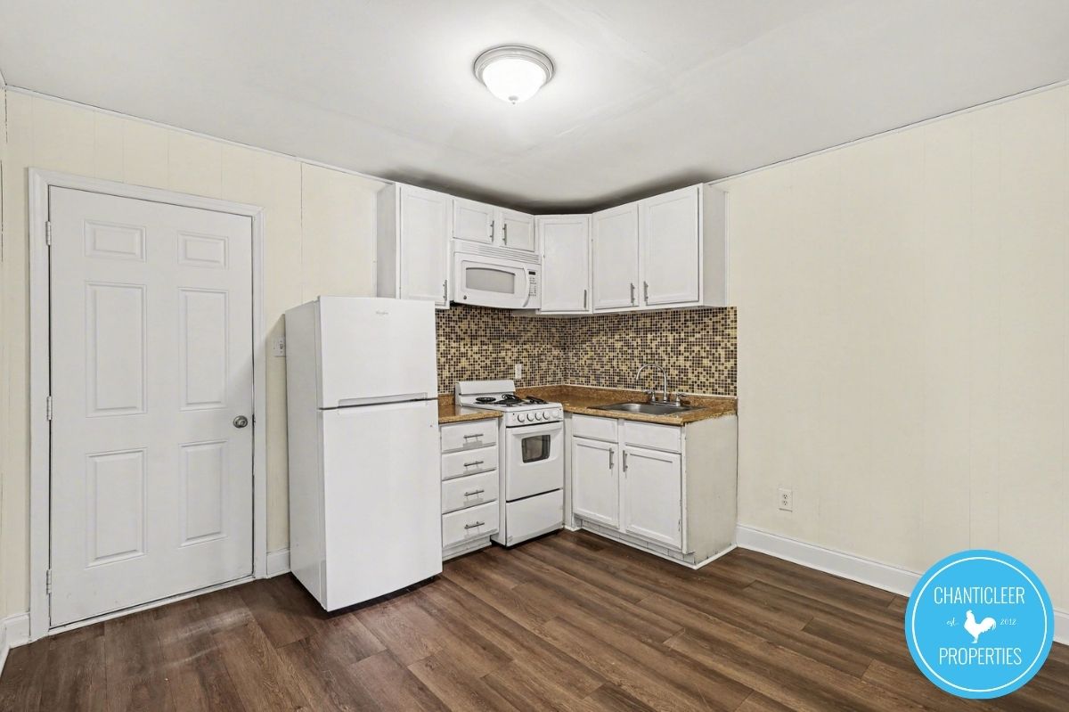 115 Florence St — Unit 16 photo 2
