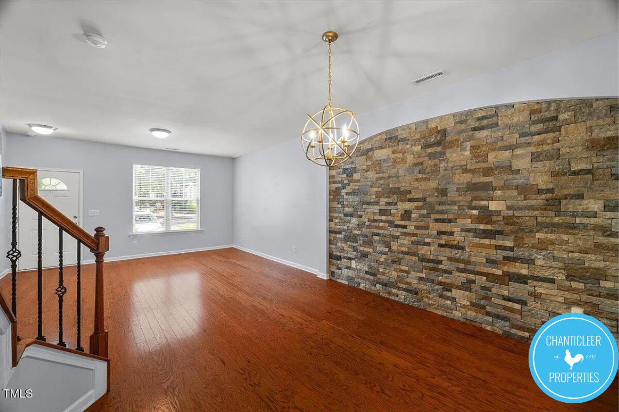 3100 Berkeley Springs Place photo 2