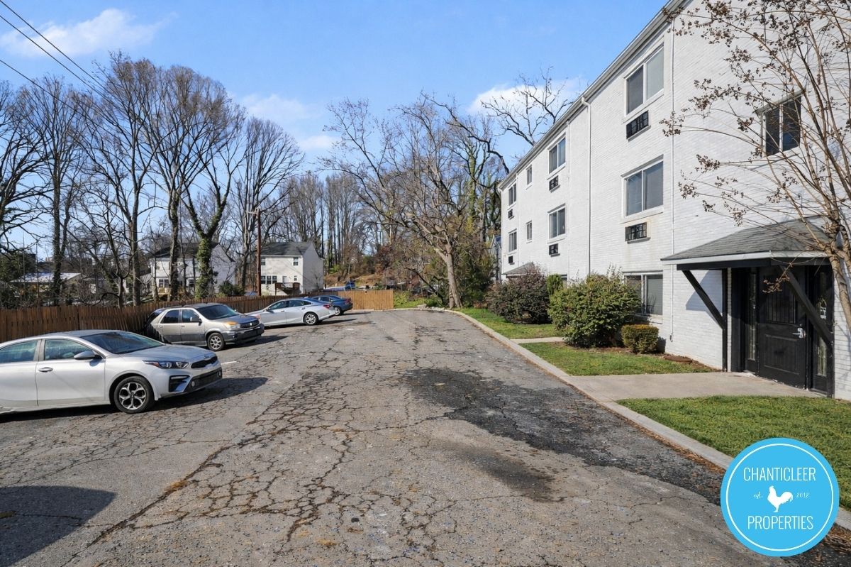 1047 West Academy Street — Unit 6 photo 9