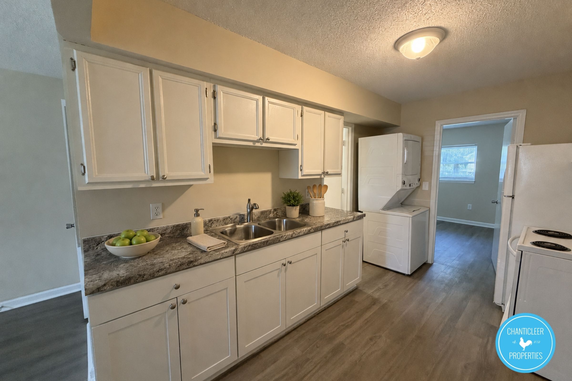 900 East Gilbreath Street — Unit N photo 2