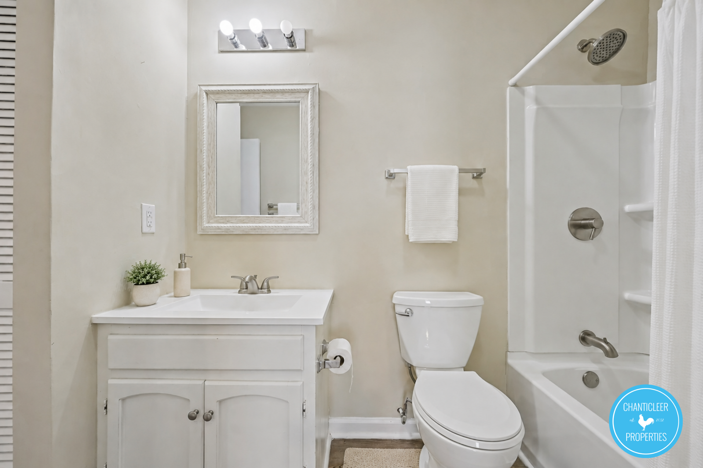 508 East Harden Street — Unit B photo 21